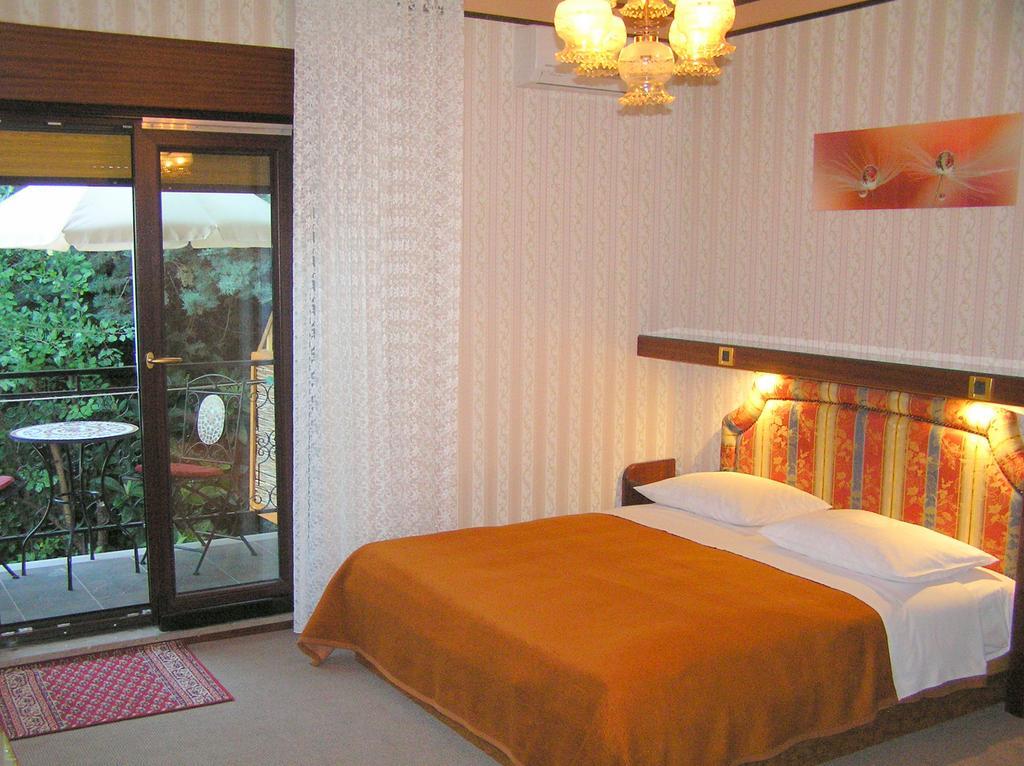 Guest House Lifestyle Holiday Opatija Luaran gambar
