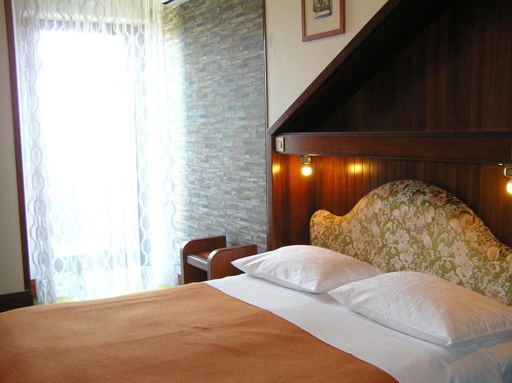 Guest House Lifestyle Holiday Opatija Luaran gambar